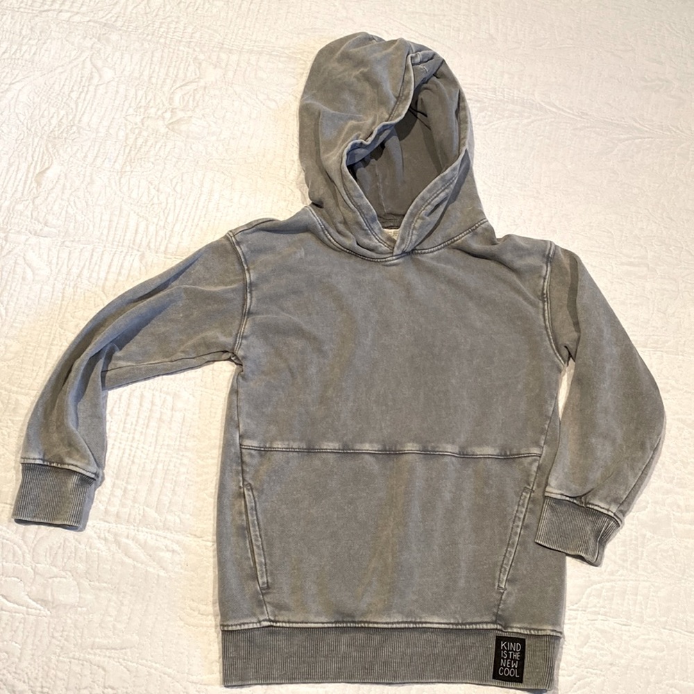 Extremely soft light weight H&M 6-8 grey hoodie boys girls distressed look